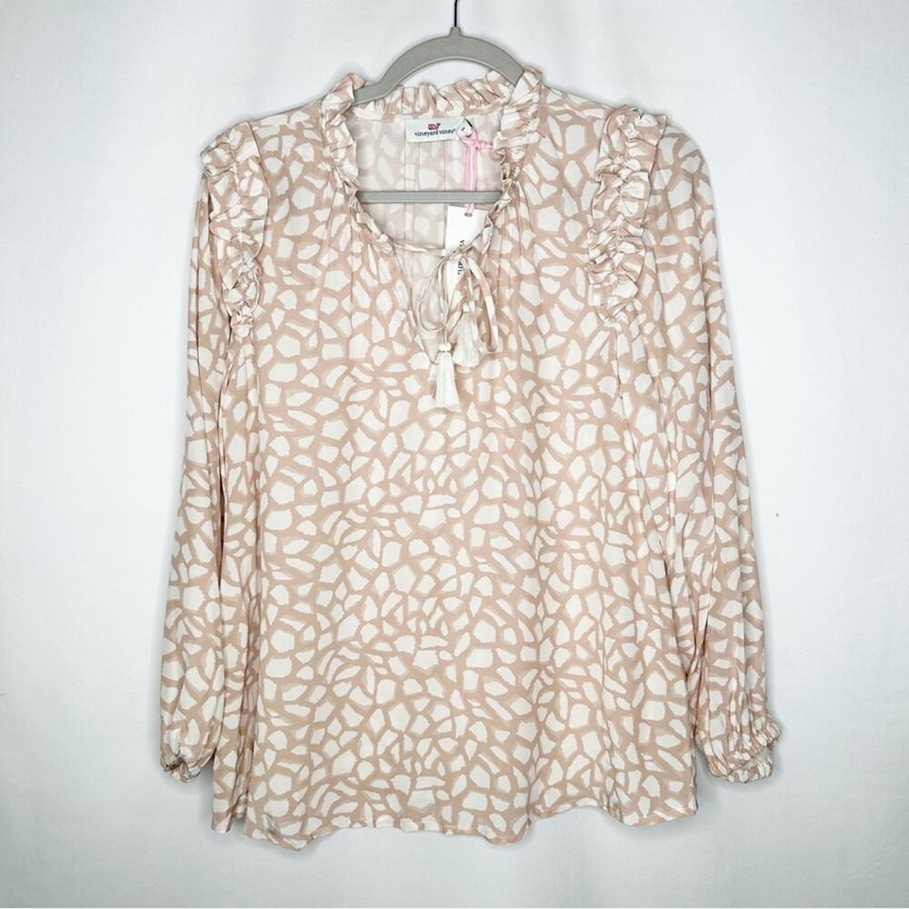 VINEYARD VINES Animal Geo Print Ruffle Top NWT in Size Small